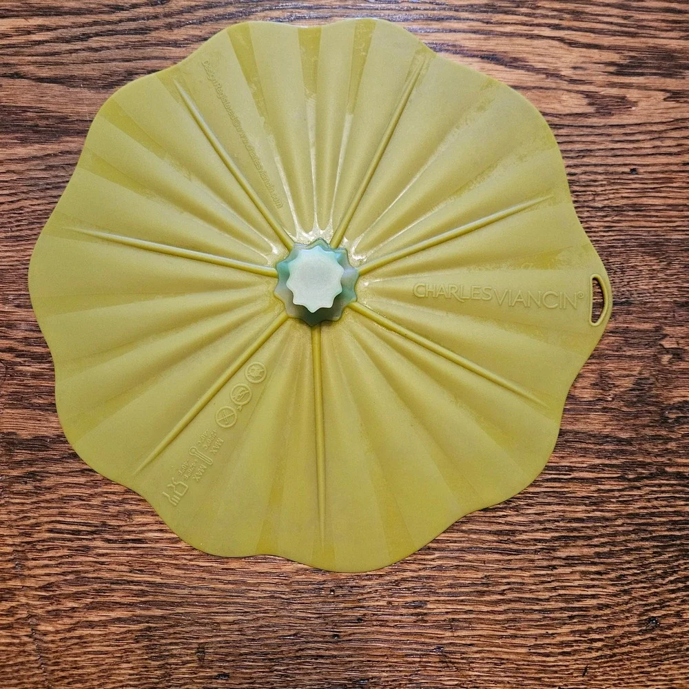 Charles Viancin Lily Pad Silicone Suction Lid Green 10‎ Inch Food Cover Reusable